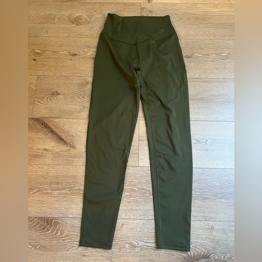 GYMSHARK Elevate Leggings•Color: Moss Olive